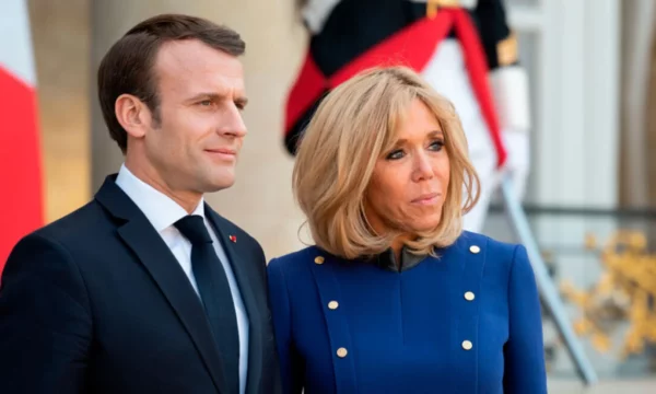 Brigitte “kontrollon” kandidatet femra që aplikojnë për punë në Pallatin Elyse? Libri i ri zbulon xhelozinë dhe tensionet me Emmanuel Macron