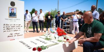 Haradinaj përkujton luftëtarët e Batalionit Gardist “Shkelzen Haradinaj”