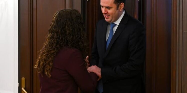 Ish-deputeti i LDK-së: Vjosa Osmani do të jetë pjesë e LDK-së, do të mirëpritet!
