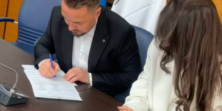 Blero kurorëzohet me Eronitën, publikohen pamje nga ceremonia