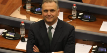 Bajqinovci thotë se Osmani shkoi në LDK për pozitë: Njejtë edhe me Kurtin, kur nuk e mori pozitën u largua