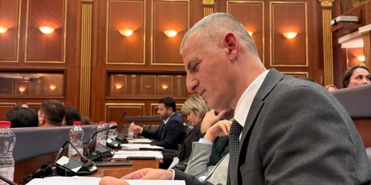 Hysen Durmishi nuk kandidon për deputet, falenderon Kurtin për mbështetjen dhe mirëkuptimin