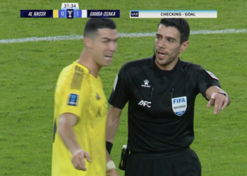 Ronaldo ankohet tek gjyqtari, skuadra e tij pëson gol në finalen e madhe