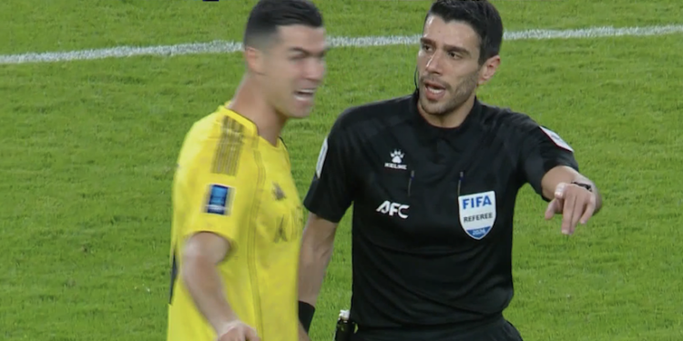 Ronaldo ankohet tek gjyqtari, skuadra e tij pëson gol në finalen e madhe
