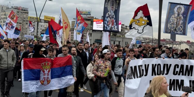 Çfarë mesazhi dërgojnë studentët protestues në Serbi me “Memorandumin” për Kosovën?