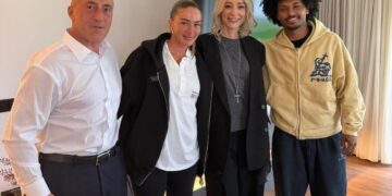 Ramushi dhe Anita takohen me Loredanën dhe Karimin