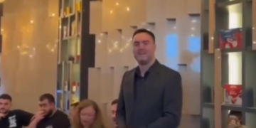 Ministri i Jashtëm bie në nivelin propagandues të VV-së – e quan Presidenten Osmani “frizerkë”
