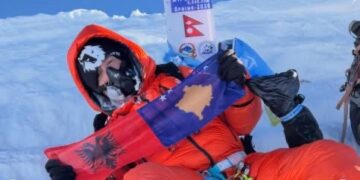 “Pashë vdekjen me sy”, rrëfimi i Petrit Kllokoqit pasi u ngjit në Everest: Humbëm tre persona gjatë ekspeditës