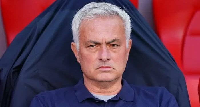 Real Madridi cakton datën se kur do ta zyrtarizojë Mourinhon si trajner të ri