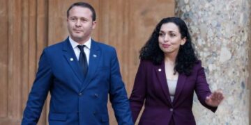Prindon Sadriu i reagon Konjufcës: Mentaliteti yt karateist, Vjosa do kujtohet si presidente e ti kujtohesh për këtë tallje