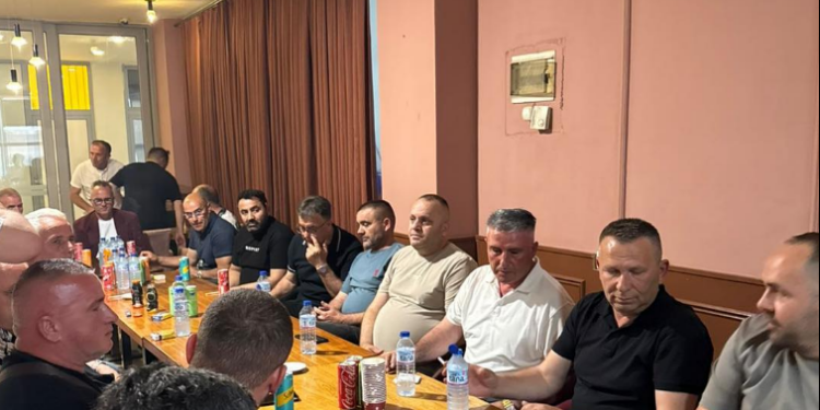 Rrahman Rama takon bizneset në Vushtrri: Mbështetja për ekonominë vendore, prioritet i PDK-së