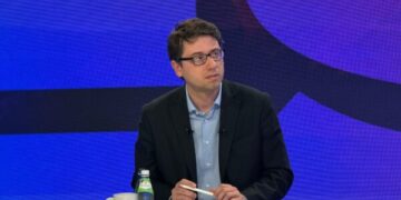 Murati: Fillimisht shtesat i quanin “vitra”, tash “blerje votash” – këto janë për përballje me inflacionin