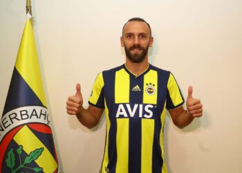 “Bombë” nga Turqia: Vedat Muriqi pranë rikthimit te Fenerbahçe, marrëveshja gati