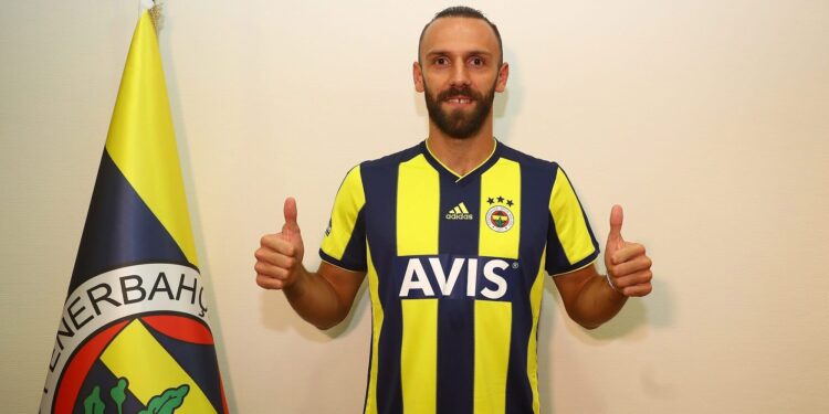 “Bombë” nga Turqia: Vedat Muriqi pranë rikthimit te Fenerbahçe, marrëveshja gati
