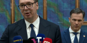 Tema e Kosovës, Vuçiq kritikon Perëndimin pas kthimit nga Kina: Po të donin, do t’i detyronin për Asociacionin