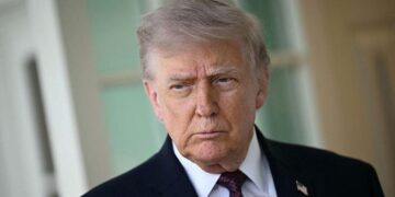 “Ngushtica e Hormuzit të hapet menjëherë”, Trump: Vendimi për marrëveshjen me Iranin merret sot