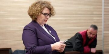 Rozeta Hajdari reagon pas publikimit të bisedave në grupin sekret të WhatsAppit