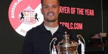 Xhaka zgjidhet lojtari i sezonit te Sunderlandi, emocionon me reagimin e tij
