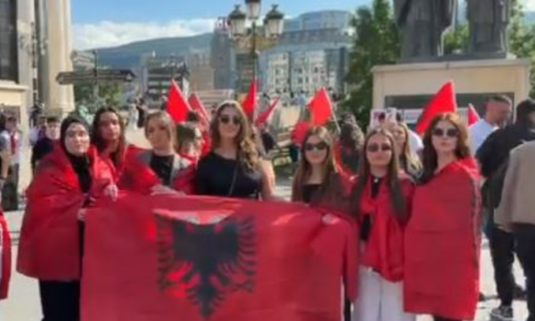 Protesta e studentëve në Shkup, nis grumbullimi i protestuesve