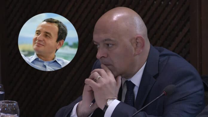 Kandidati i AAK së për kryeministër mundet të faktorizohet duke u marrë me Kurtin   Mos e votoni se po na merrni në qafë 