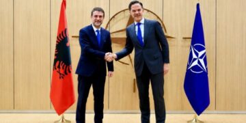 Hoxha në takim me Rutte: Prania e KFOR-it në Kosovë mbetet thelbësore për stabilitetin e rajonit