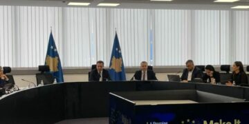 Kurti sulmon sërish opozitën: Po bllokon reformat, po rrezikon miliona euro nga BE-ja