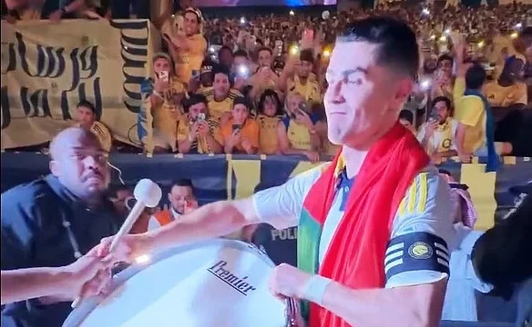 Momenti kur Ronaldo shpërtheu në lot, pas titullit që e fitoi – pamje
