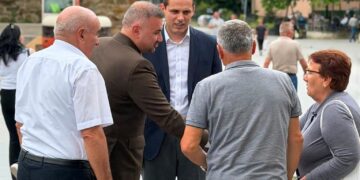 27-shi i PDK-së, Lorik Maxhuni, merr mbështetje nga qytetarët e Vushtrrisë