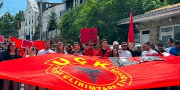 Nis protesta para ambasadës së Maqedonisë së Veriut për përdorimin e gjuhës shqipe