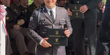 Nënkoloneli i FSK-së diplomon me sukses superior në Kolegjin e Luftës së Ushtrisë Amerikane