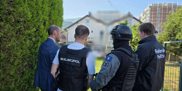 Pesë të arrestuar në aksionin “White Star”, policia sekuestron armë, drogë dhe pasuri të konsiderueshme