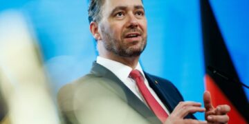 Zv.kryeministri i Belgjikës: Asnjë parti s’mund të qeverisë e vetme në Kosovë, ndërtimi i një koalicioni duhet të jetë prioritet