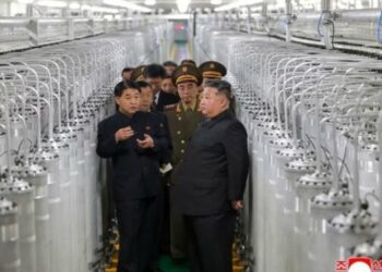 Kim Jong Un inspekton centralin e ri bërthamor, planifikon rritje ekspondenciale të prodhimit