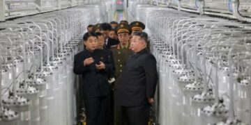 Kim Jong Un inspekton centralin e ri bërthamor, planifikon rritje ekspondenciale të prodhimit