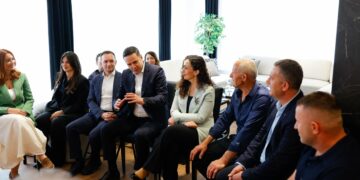 Osmani e Abdixhiku mikpriten te familja Bunjaku: Kosova ecën përpara kur qëndrojmë pranë njëri-tjetrit