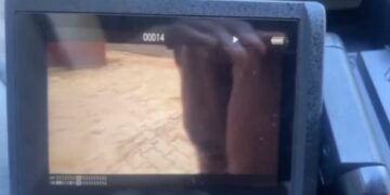 Ekipi i TV Dukagjinit pengohet gjatë punës në Gjilan