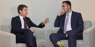 Ministri i Jashtëm i Shqipërisë, Hoxha takohet me Konjufcën, diskutohet ‘koordini i ngushtë’ për integrimin në BE