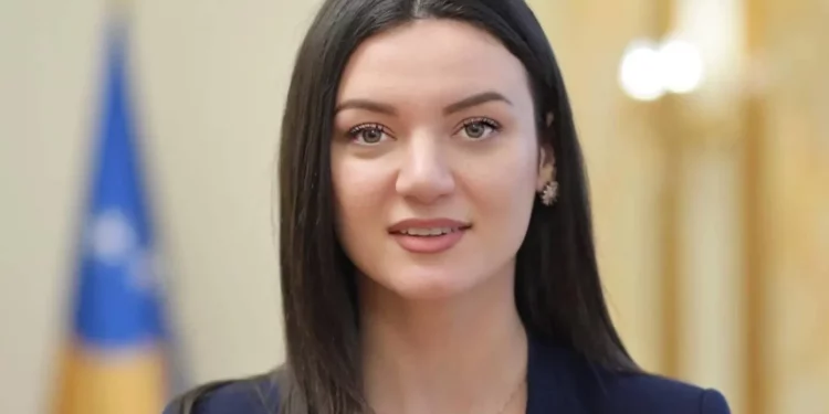 Jeta Statovci pas shkarkimit të vëllait nga RTK: Thellësisht zhgënjyese, kjo është më e rëndë se hakmarrja politike
