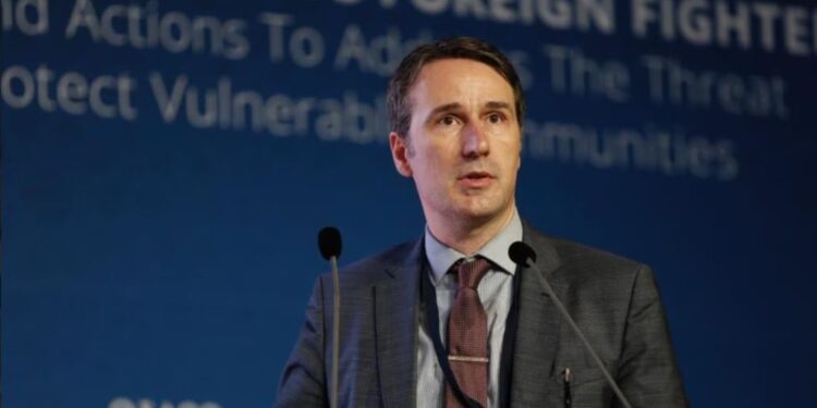 Shtuni kritikon hezitimin e Qeverisë për gazin amerikan: Duhet të ketë diçka politike