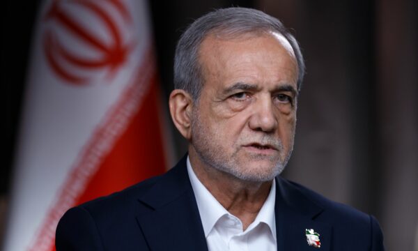 Presidenti i Iranit do të vizitojë Pakistanin nesër, thonë mediat iraniane