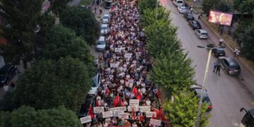 Ahmeti: Mijëra qytetarë mbrëmë i thanë jo serbizimit të Tetovës