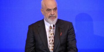 “E duan Shqipërinë shesh për horrllëk e pisllëk”, Rama: Korbat dhe sorrat do dështojnë