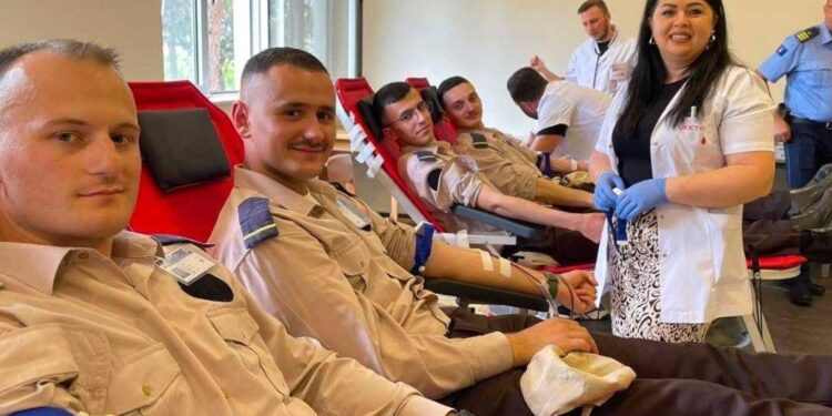 Djali i Afrim Bunjakut bashkohet me 298 kadetë në aksionin human për dhurim gjaku