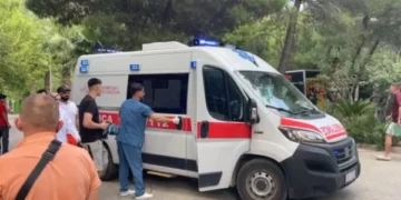 Tragjedi: 2 viktimat në Shëngjin janë kosovarë, Policia e Lezhës thotë se ishin 5 të rinj që u morën nga dallgët