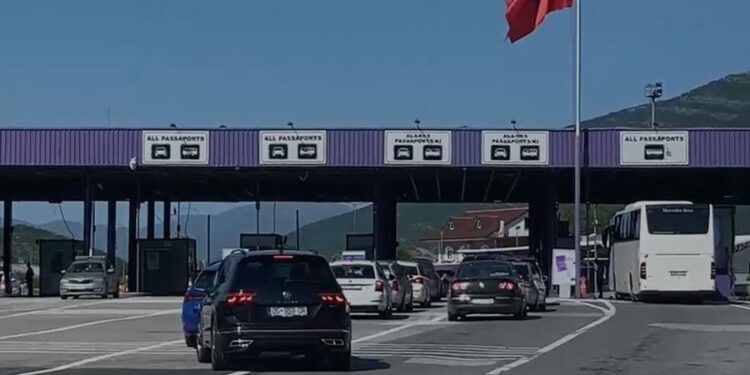 Kosova në zgjedhje, qytetarët ia mësyejnë bregdetit shqiptar