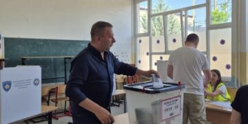 Rrahman Rama ushtron të drejtën e votës: Unë votova, voto edhe ti