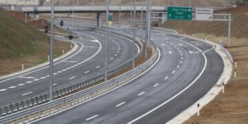 Nënshkruhen kontratat për sanimin e skarpateve në autoudhën “Ibrahim Rugova”