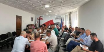 Anëtari i LDK në Lipjan: Kërkesa për dorëheqjen e Abdixhikut erdhi nga aktivistë e qytetarë, Imri Ahmeti e ofroi por iu refuzua