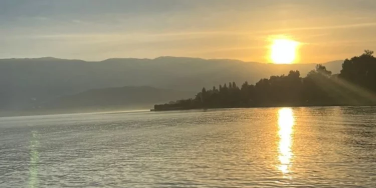 Nëse ia mësyni Shqipërisë, këto temperatura ju presin