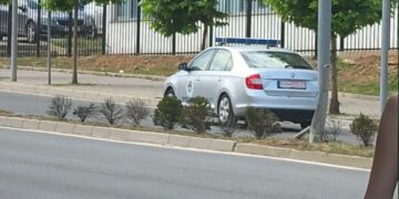 Aksident tragjik në Gjakovë, humb jetën motoçiklisti – ndalohet drejtuesi i veturës